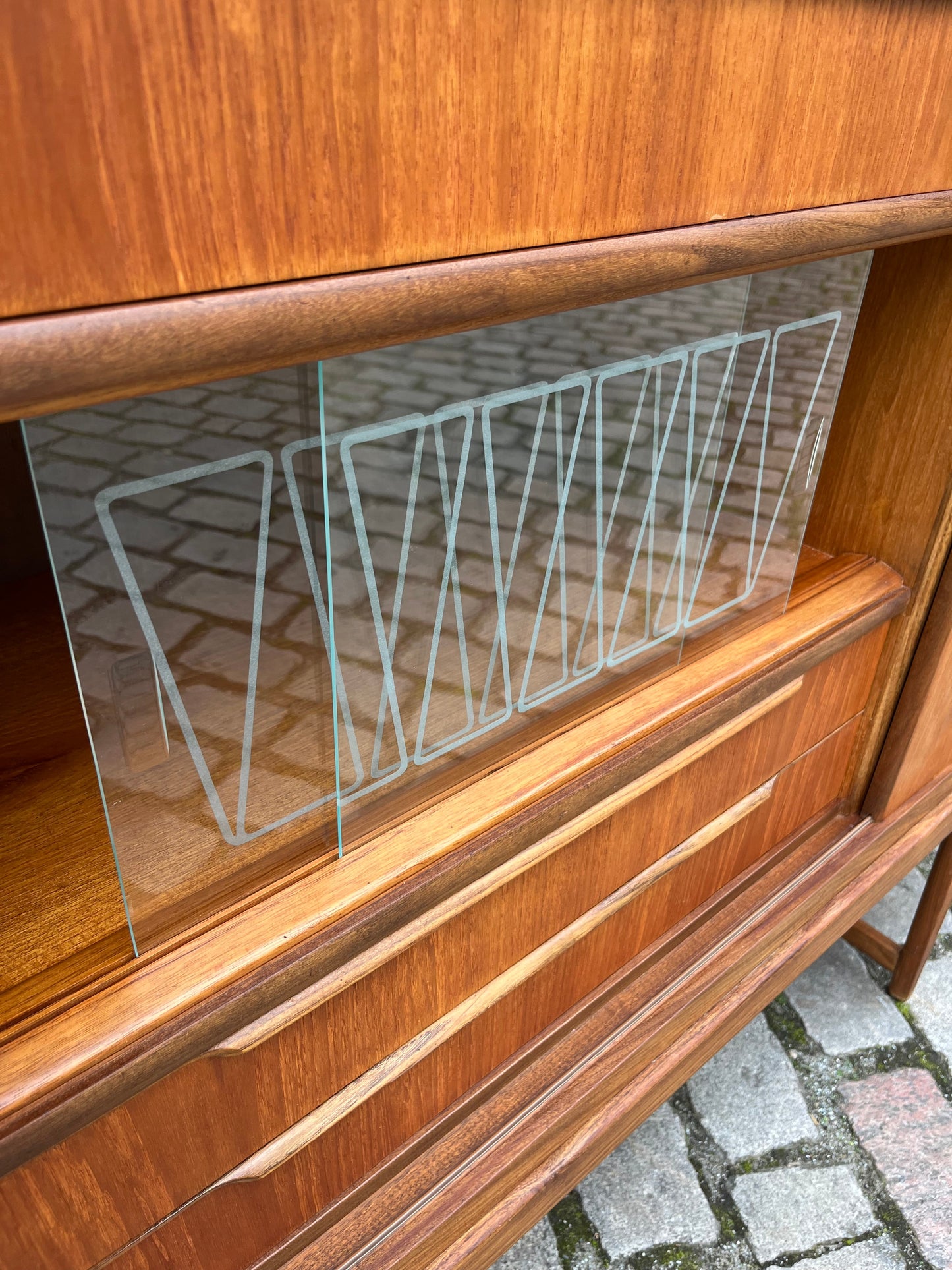 Buffet haut vintage avec vitrine en teck du Danemark