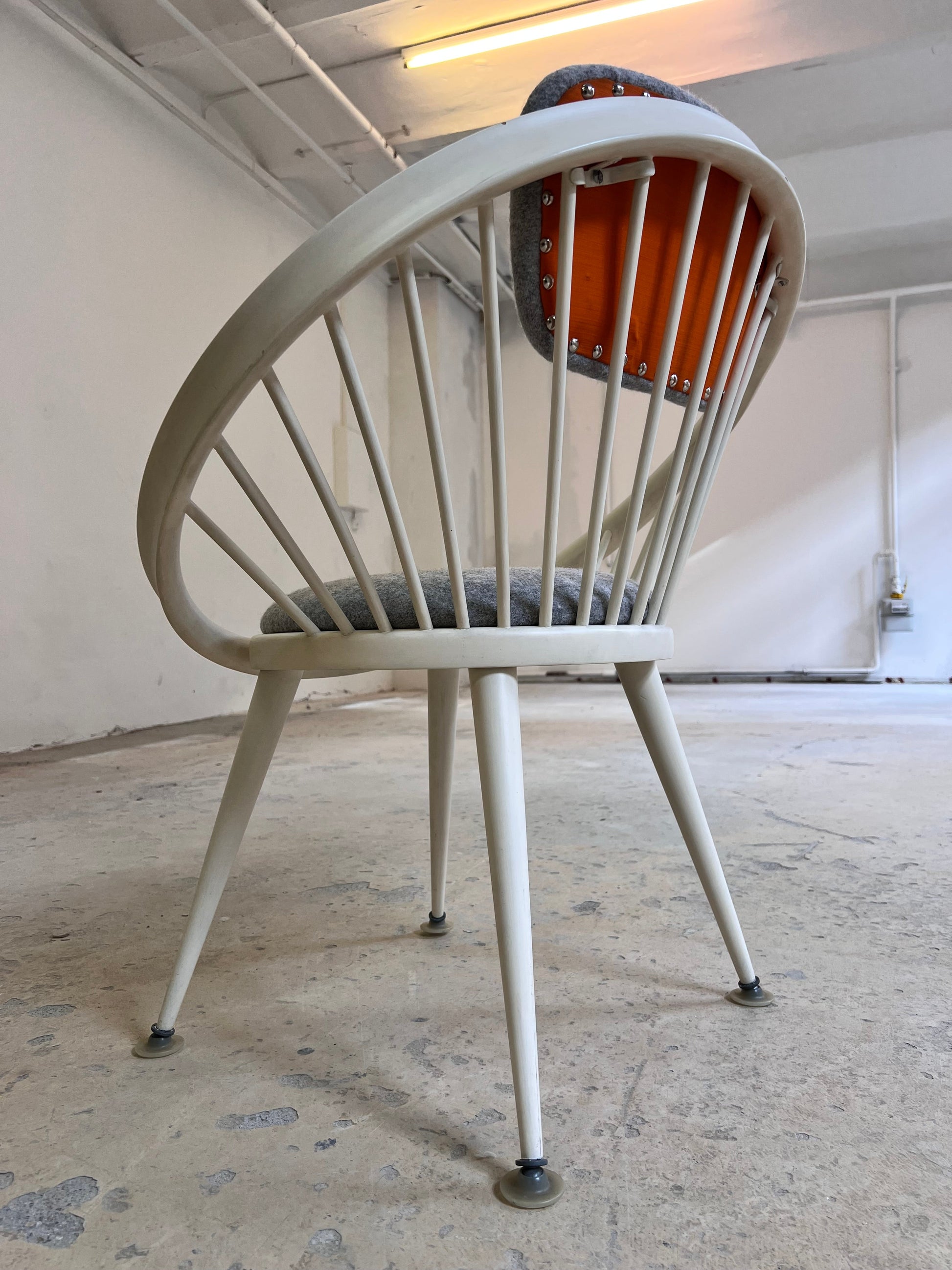 Vintage Sessel Circle Chair von Yngve Ekström für Swedese weiß grau orange