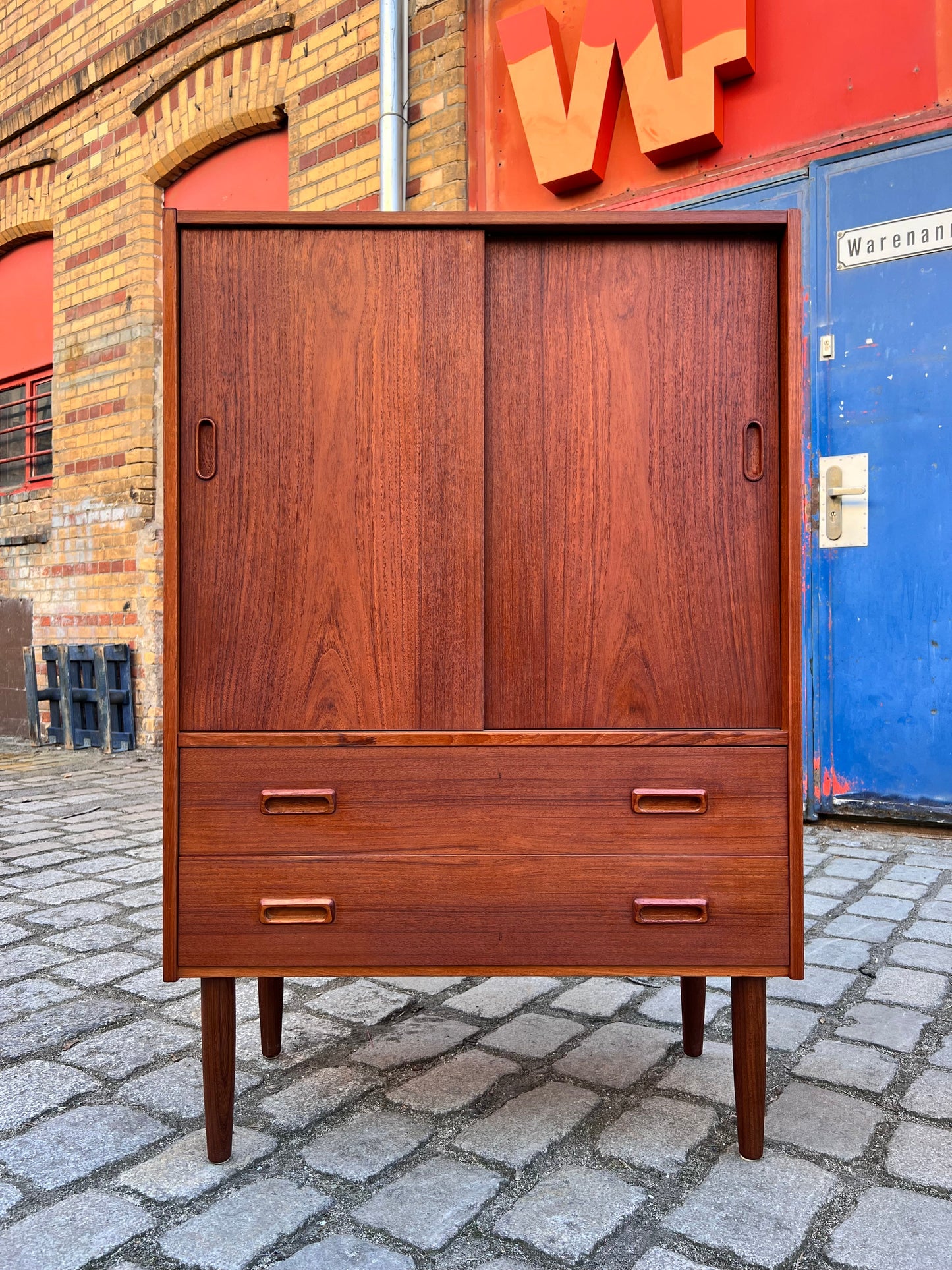 Vintage Schrank Teak mit Schiebetüren und Schubladen aus Dänemark