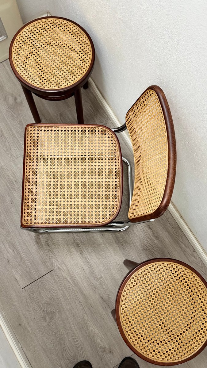 Set von 2 Vintage Hocker 214 mit Wiener Geflecht von Thonet