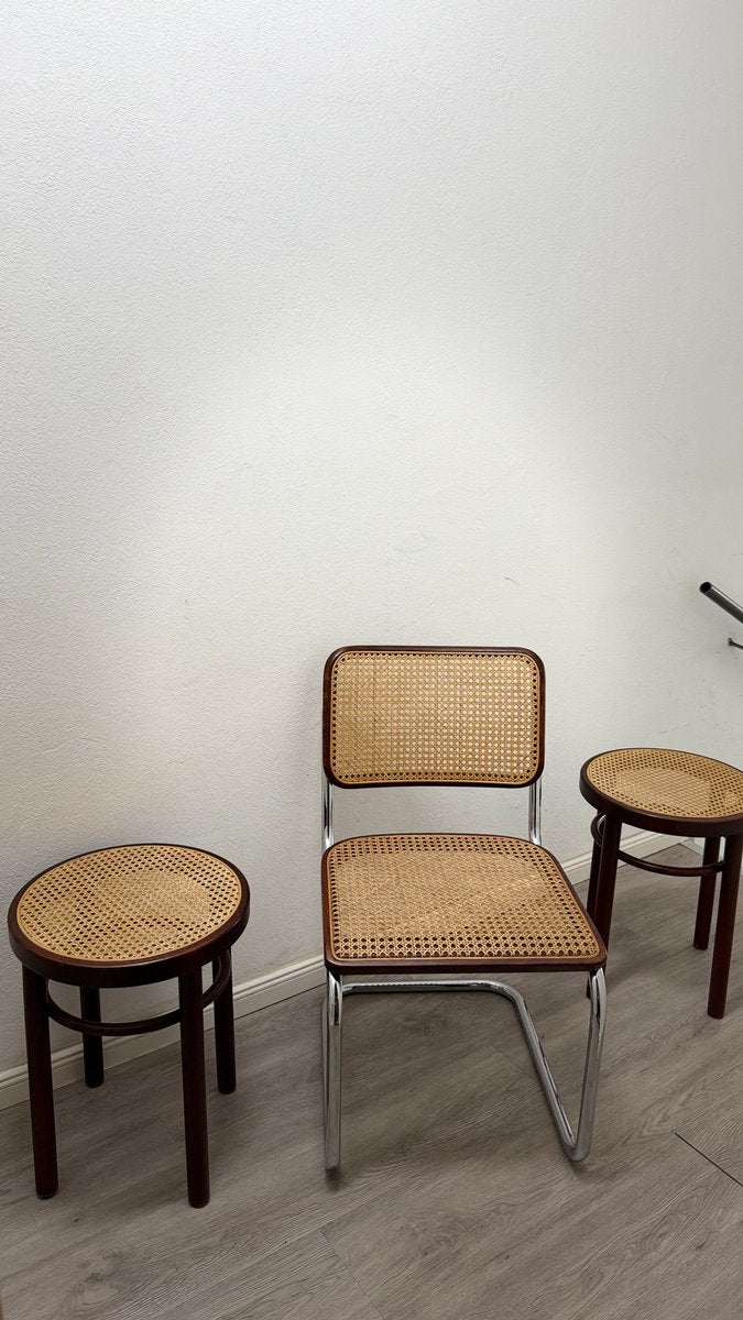 Set von 2 Vintage Hocker 214 mit Wiener Geflecht von Thonet