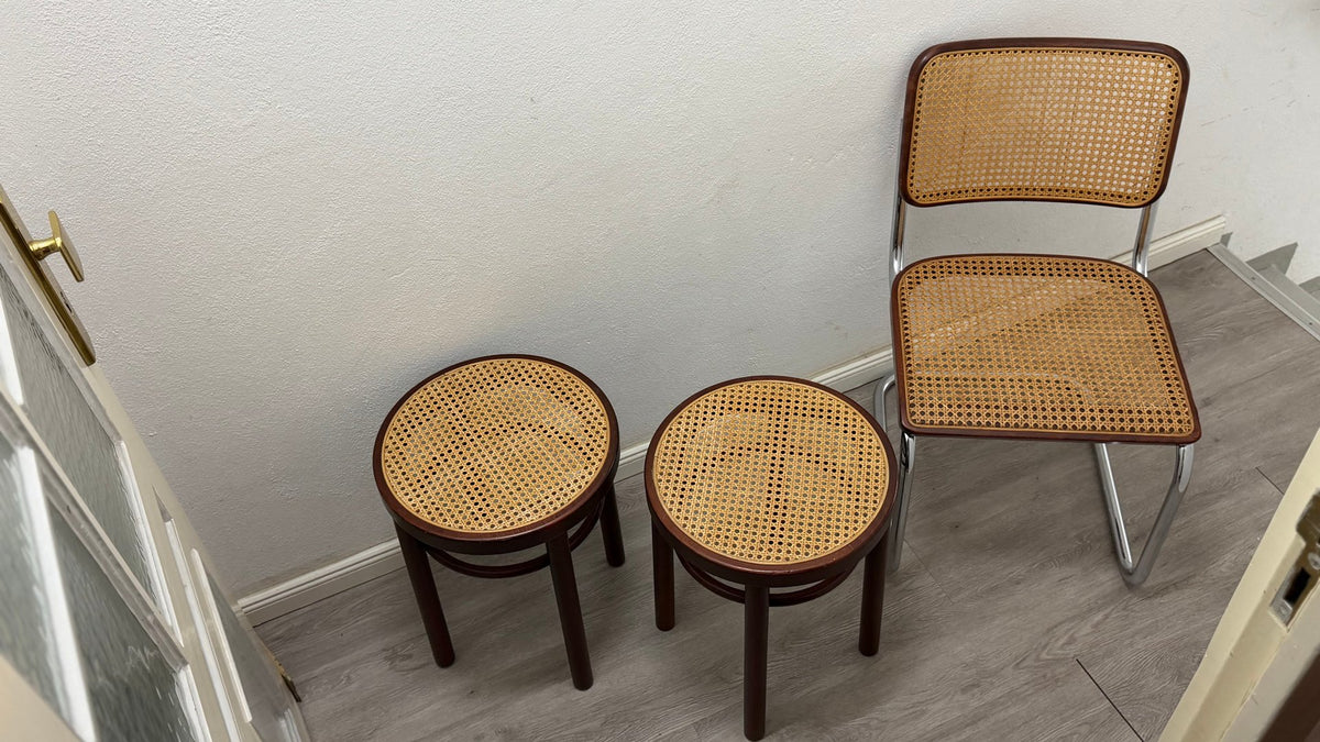 Set von 2 Vintage Hocker 214 mit Wiener Geflecht von Thonet