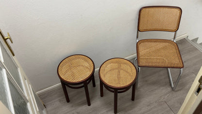 Set von 2 Vintage Hocker 214 mit Wiener Geflecht von Thonet