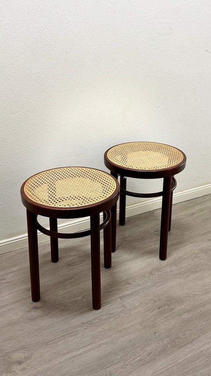 Set von 2 Vintage Hocker 214 mit Wiener Geflecht von Thonet