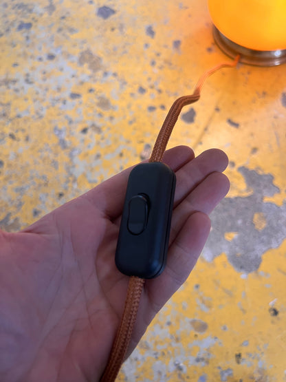 Hohe Tischlampe Glas und Seide