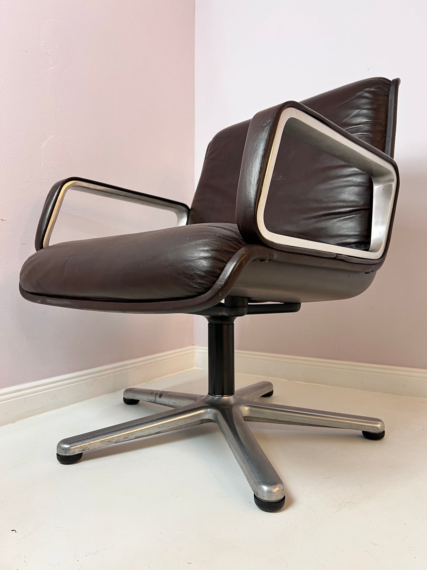 Office chair Delta 2000 by Wilkhahn