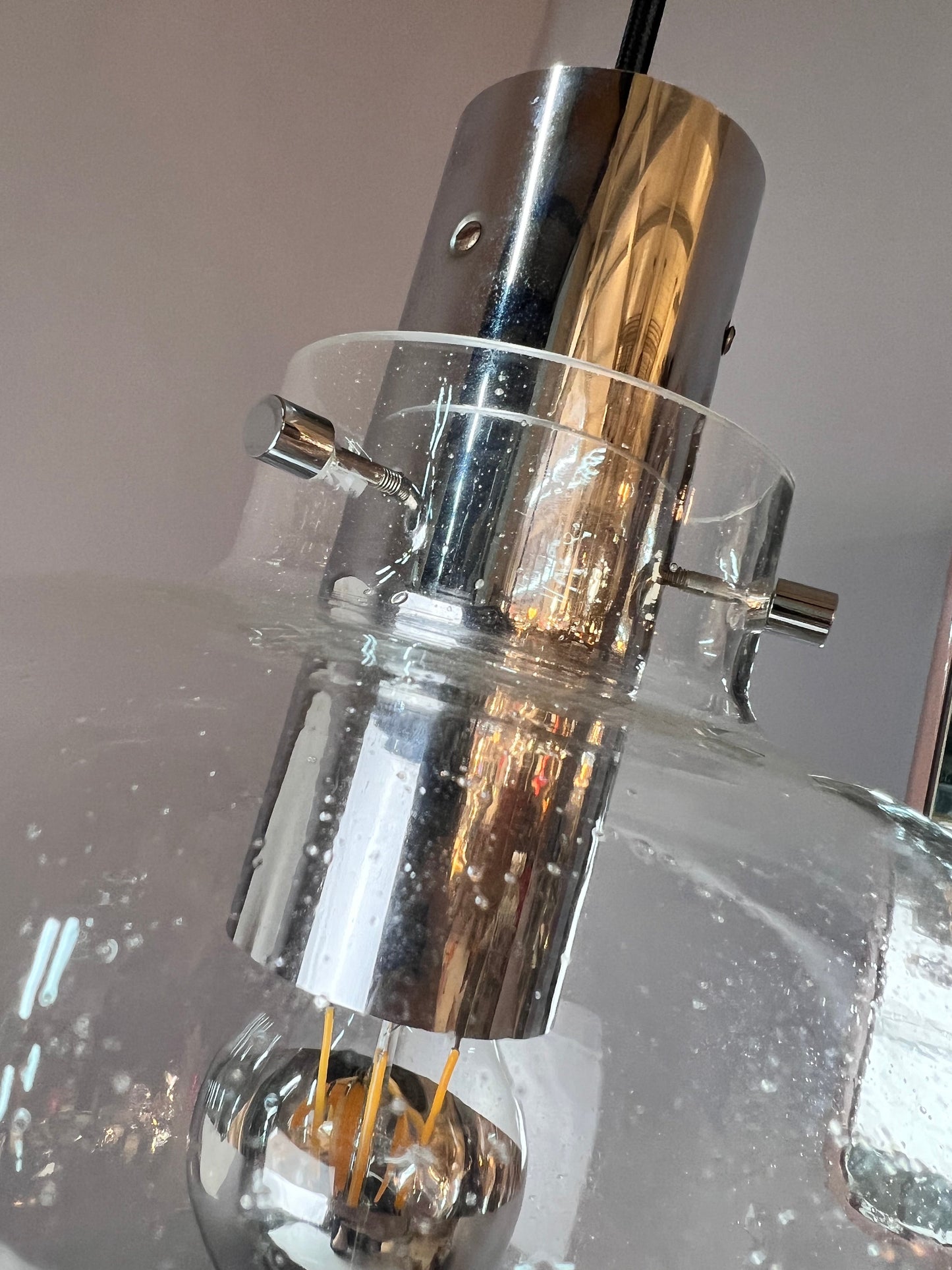 Vintage Hängelampe Glas Chrom von Glashütte Limburg