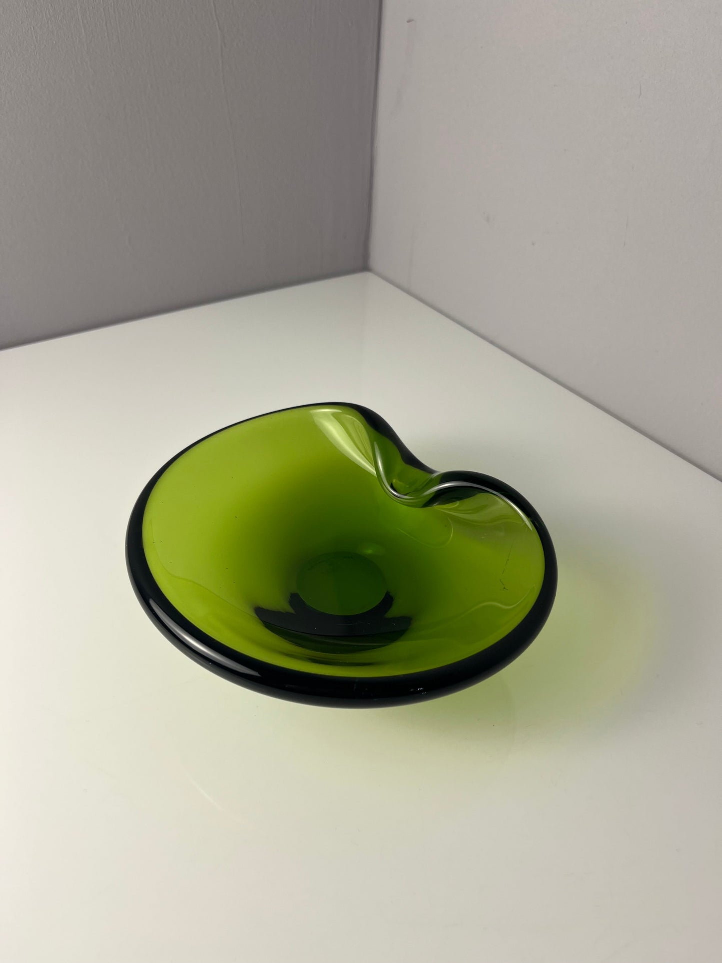 Vintage Aschenbecher grün Glas von Holmegaard