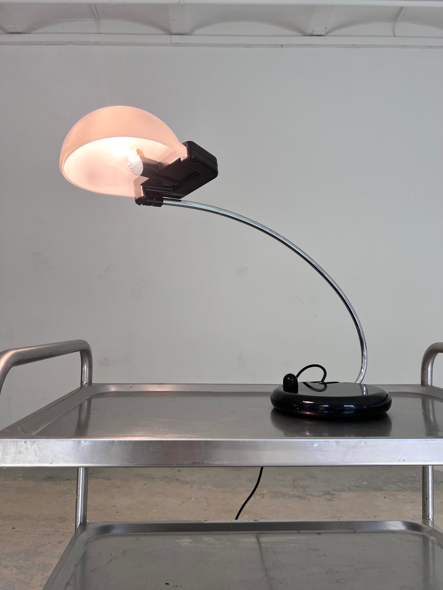 Vintage Tischlampe Dogale Modell 512 von Bruno Gecchelin für Oluce