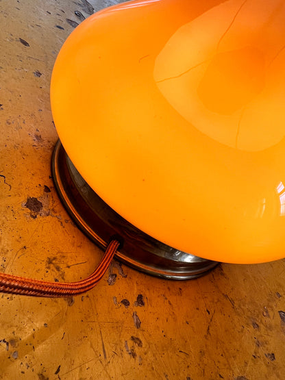 Hohe Tischlampe Glas und Seide