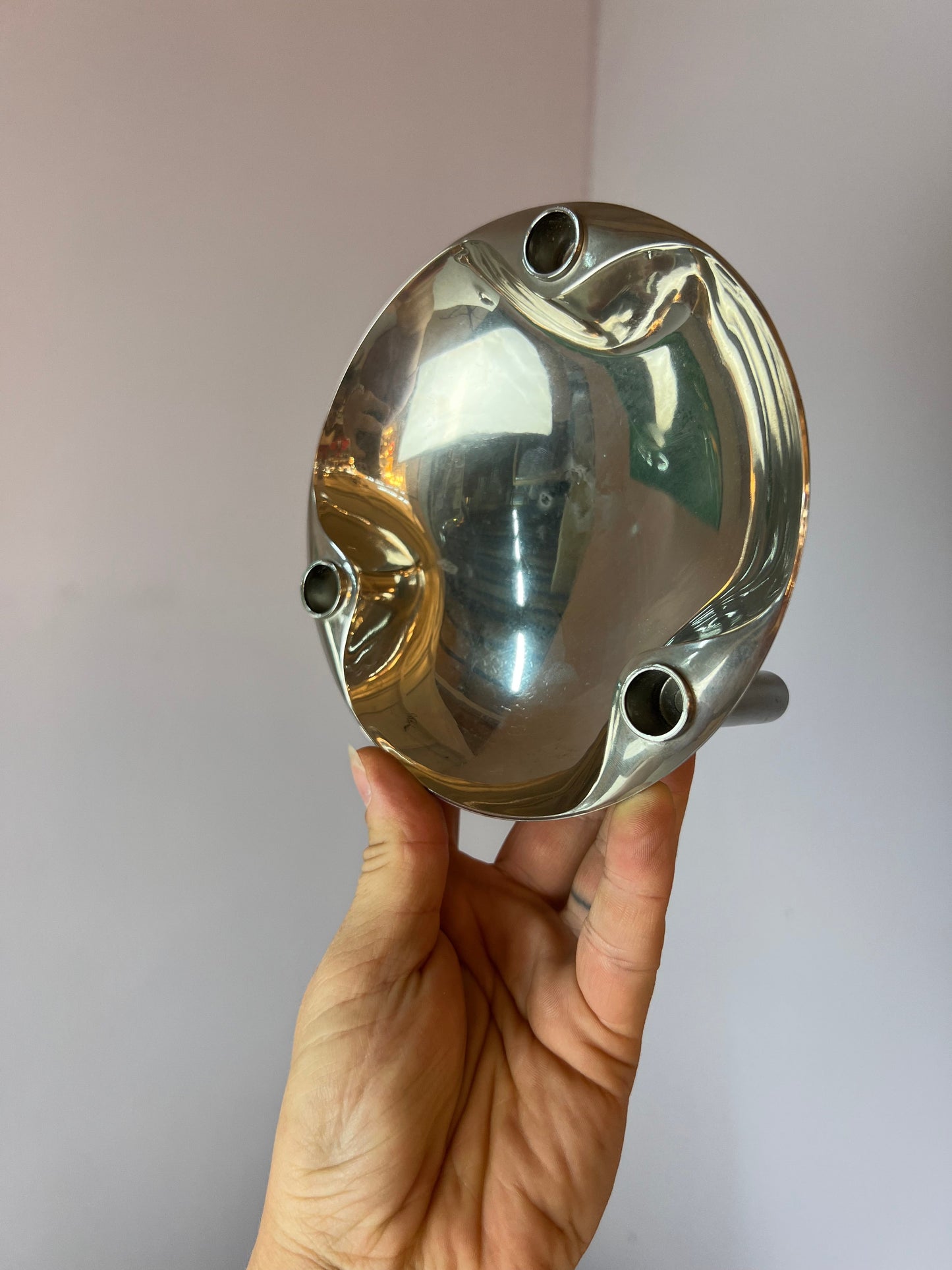 Schale von Stoff und Nagel