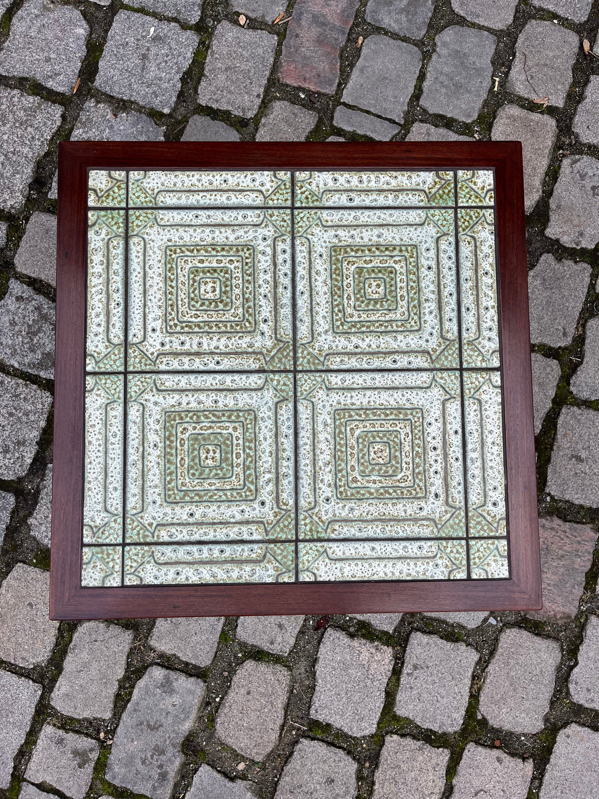 Beistelltisch Fliese Palisander von Kvalitet, Form und Funktion