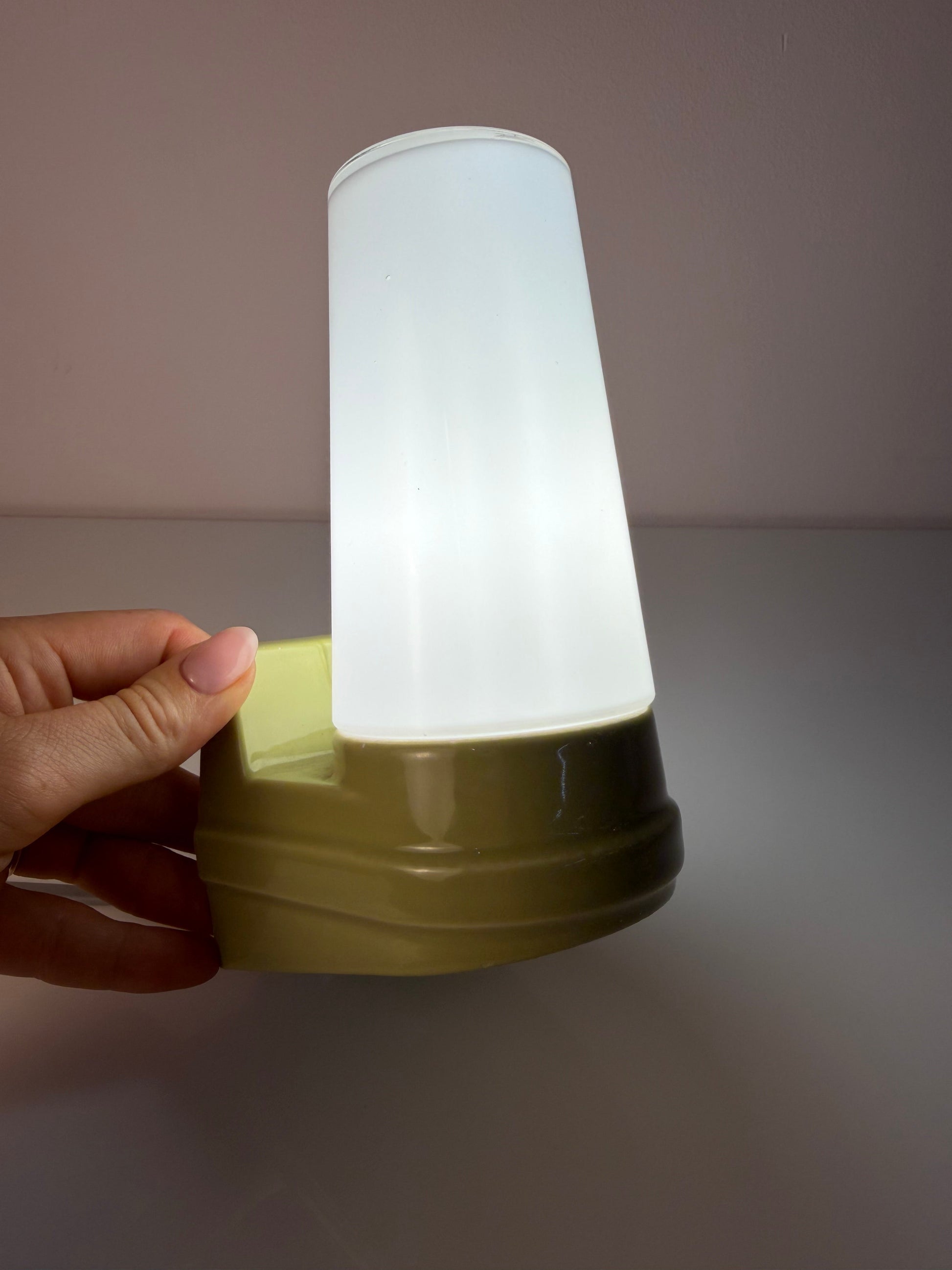 Vintage Wandlampe Modell 6080 mintgrün von Sigvard Bernadotte für Ifö