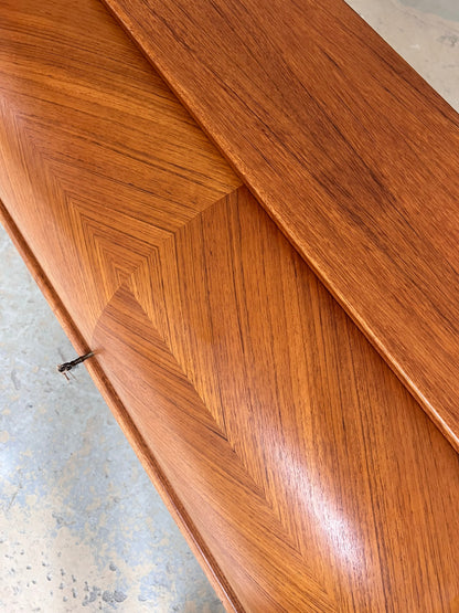 Vintage Sekretär Teak halbrund mit Schloss aus Dänemark