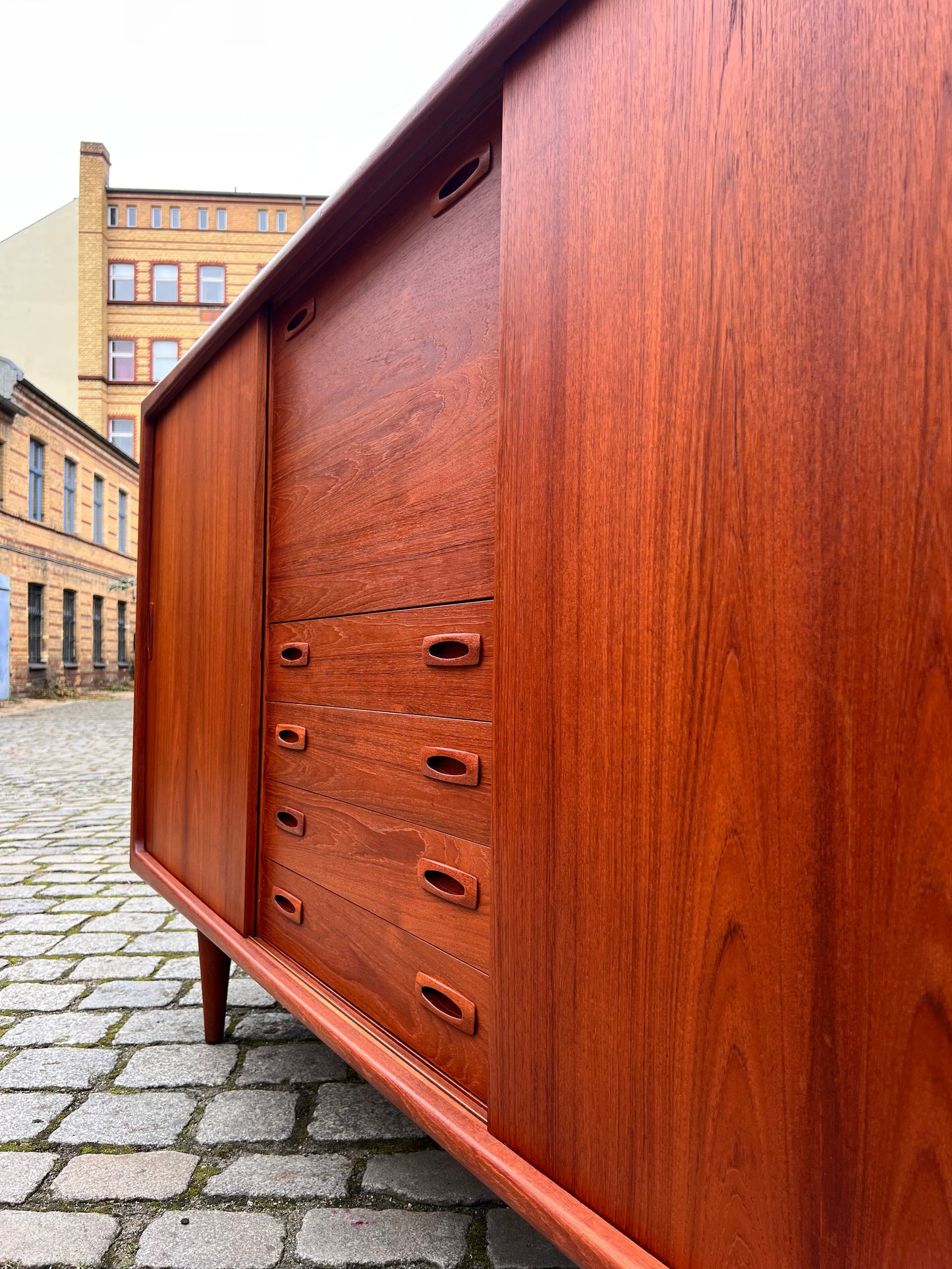Vintage Highboard Teak von H.P. Hansen aus Dänemark
