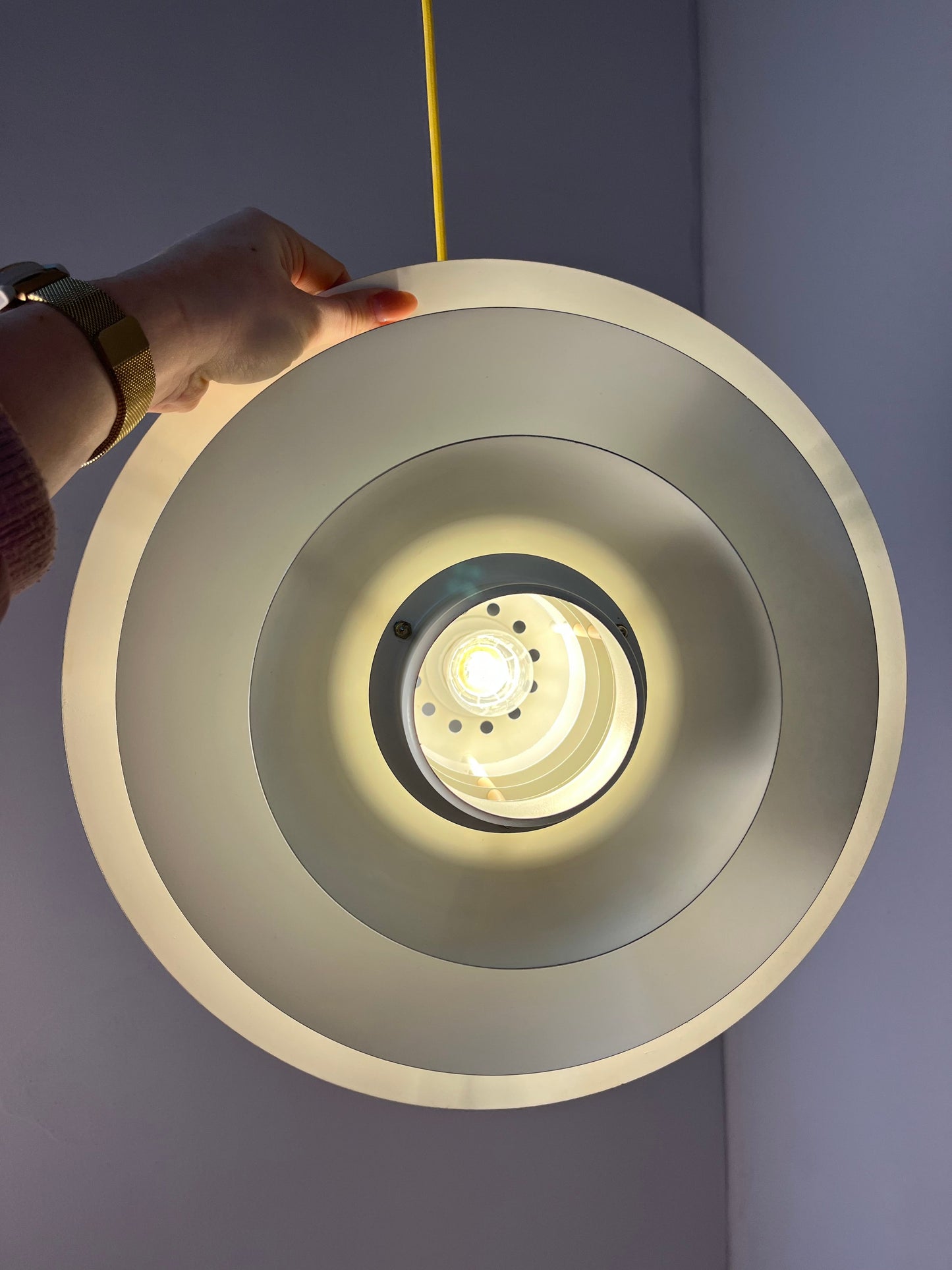Vintage Lamellenlampe Modell 80113 von Formlight weiß gelb