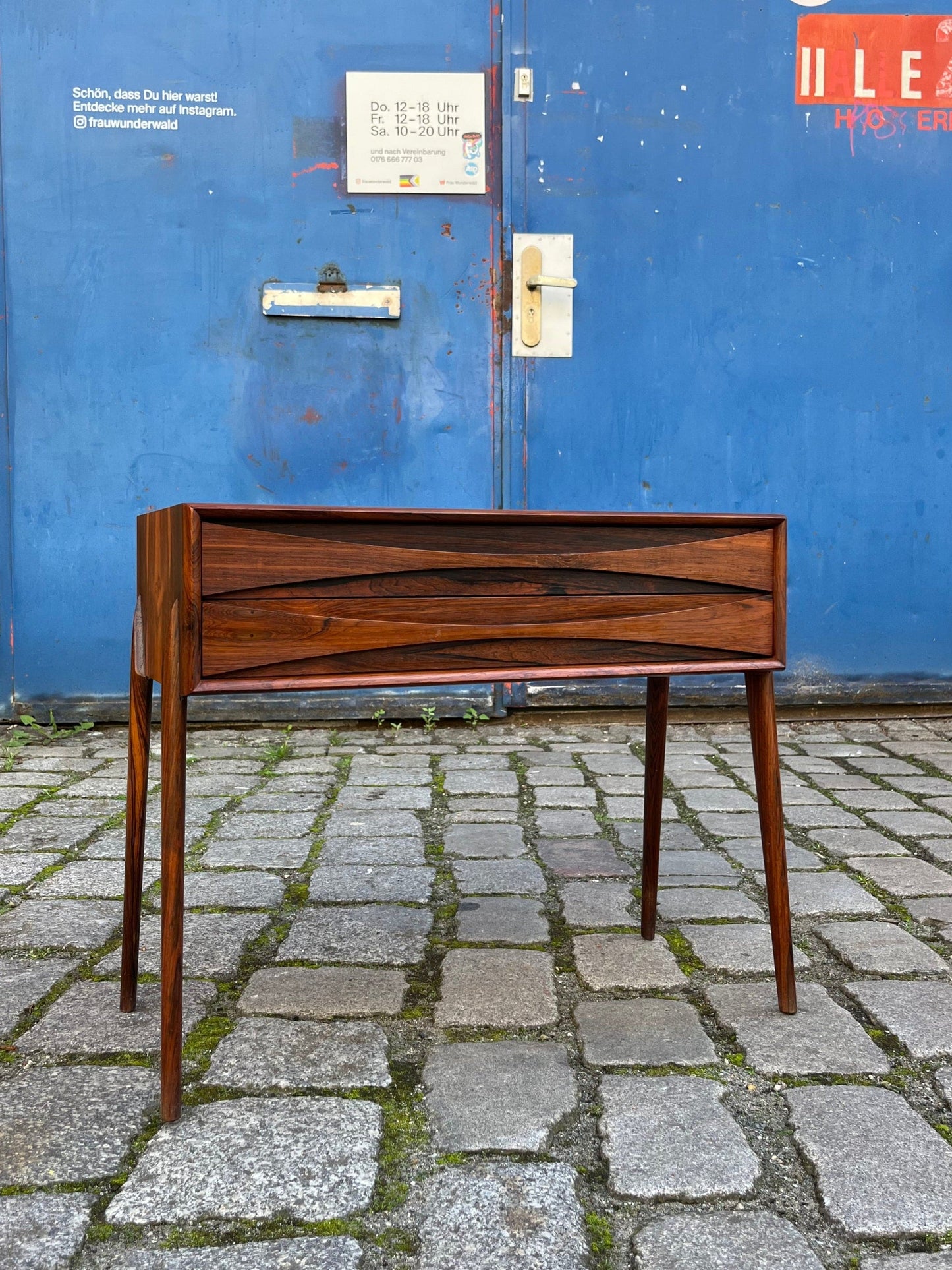Side table model 6835 rosewood by Rimbert Sandholt for Glas und Trä