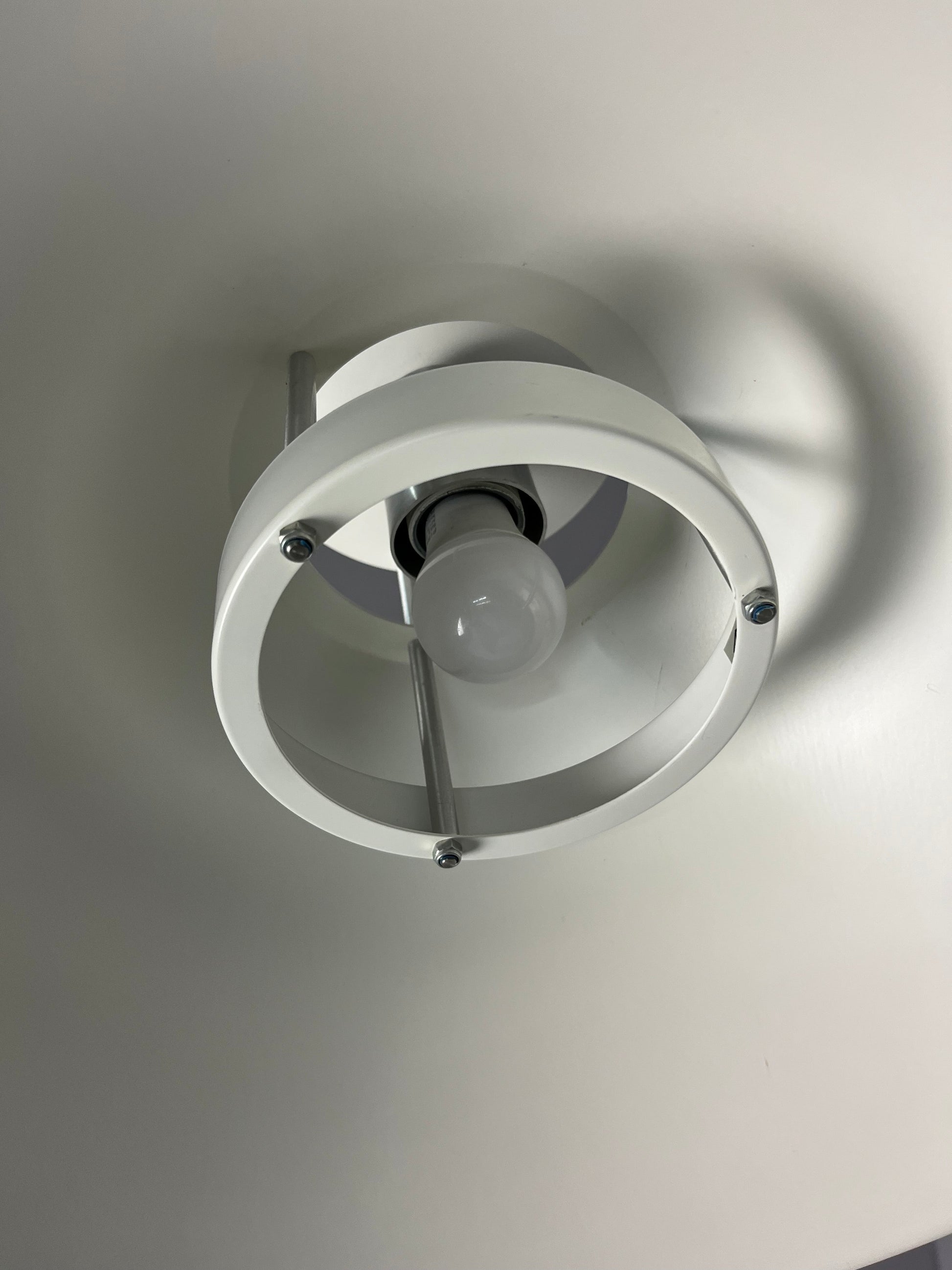 Hängelampe weiß von C.F. Möller Architects für Nordisk Solar