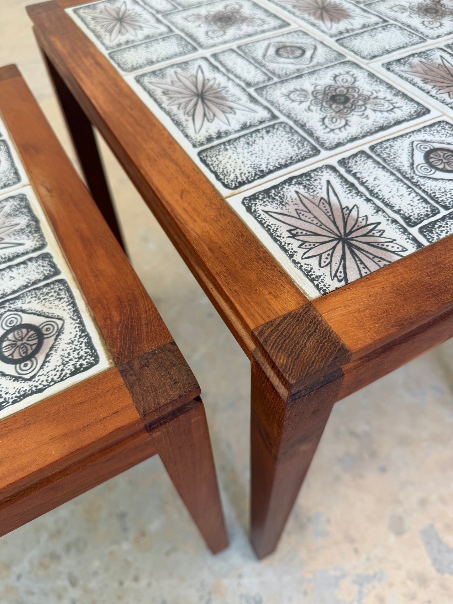 Set von 3 Vintage Satztisch Teak und Fliesen aus Dänemark