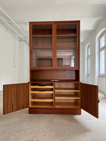 Vintage Vitrine Teak mit Schiebetüren von Hundevad