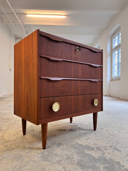 Vintage Kommode aus Dänemark, Teak, Holz und Messinggriffe, Schloss