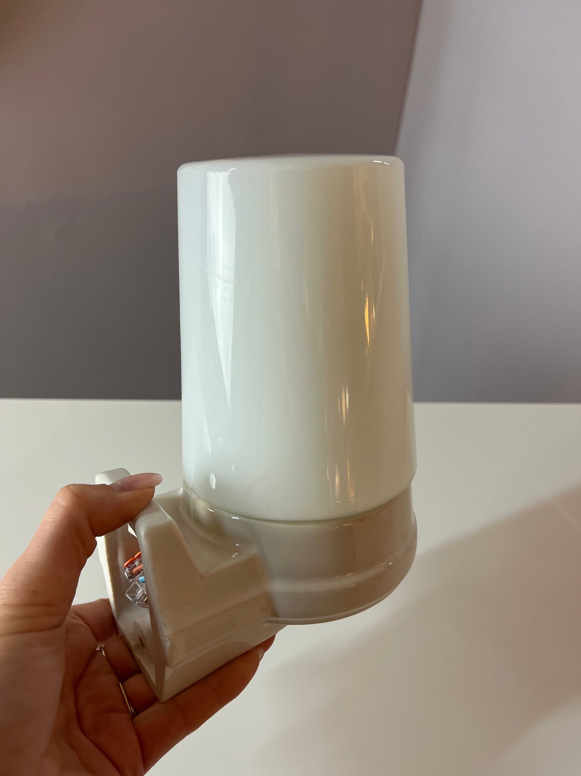 Wandlampe Modell 6070 weiß von Sigvard Bernadotte für Ifö