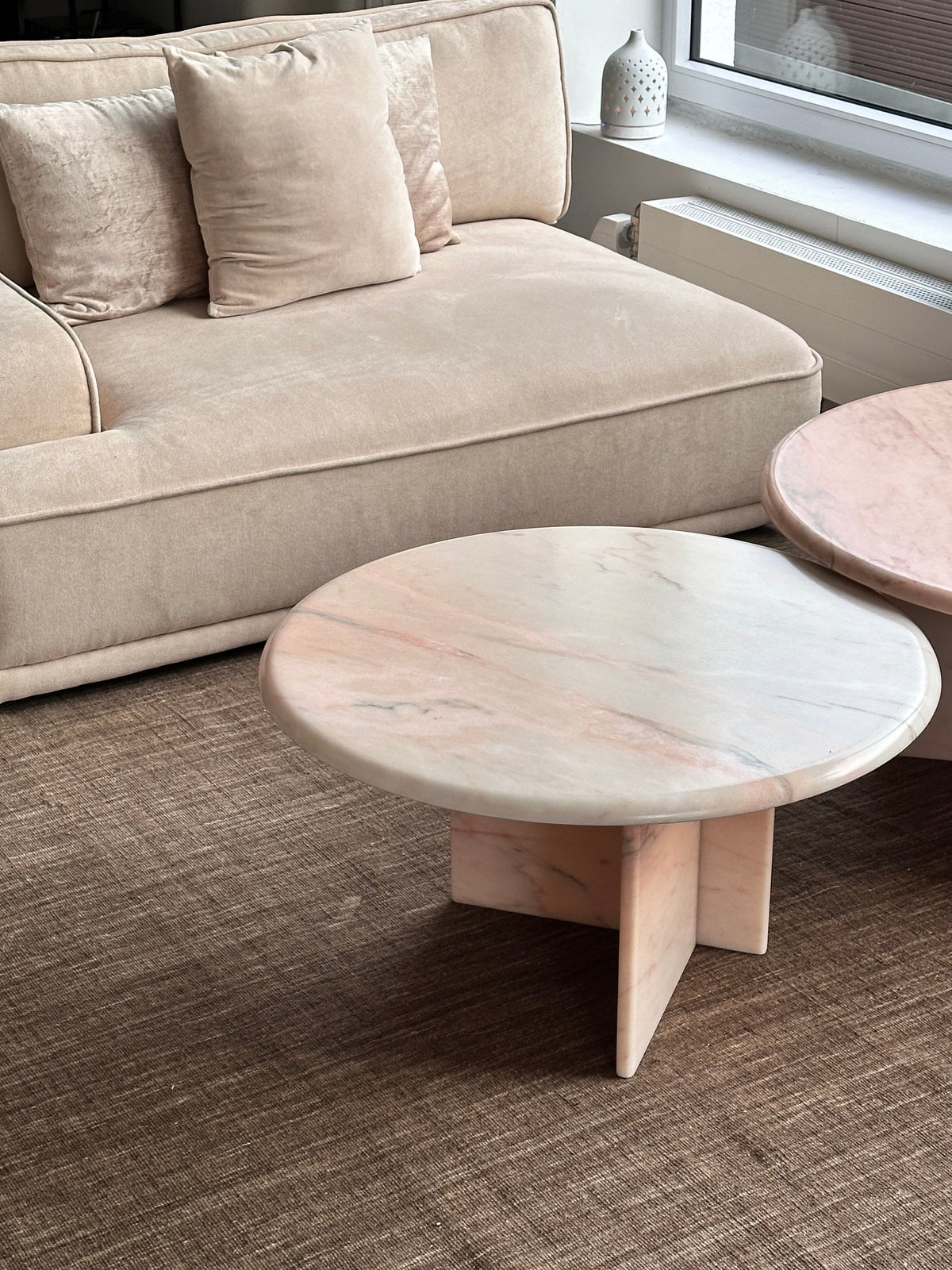 Vintage side table pink Portogallo marble round set of 2