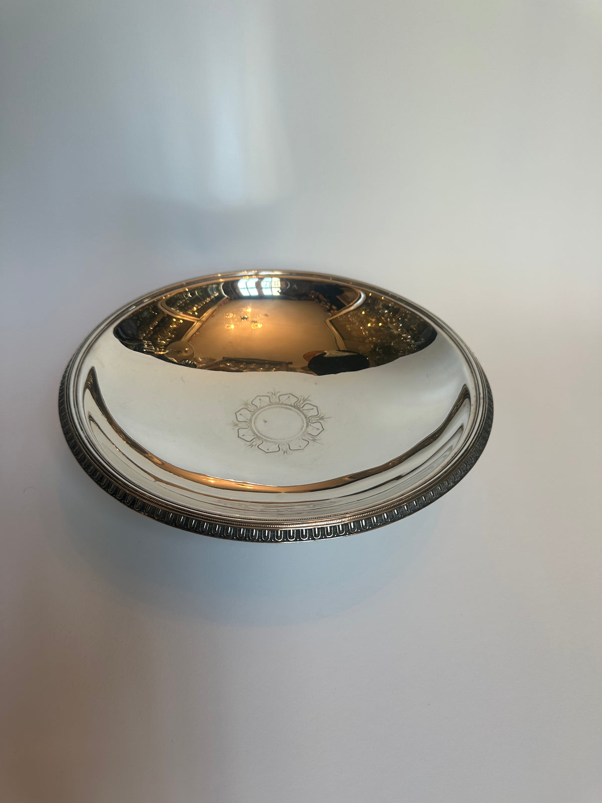 Bol rond vintage en argent modèle 18650A de Tiffany & Co. Relief classique