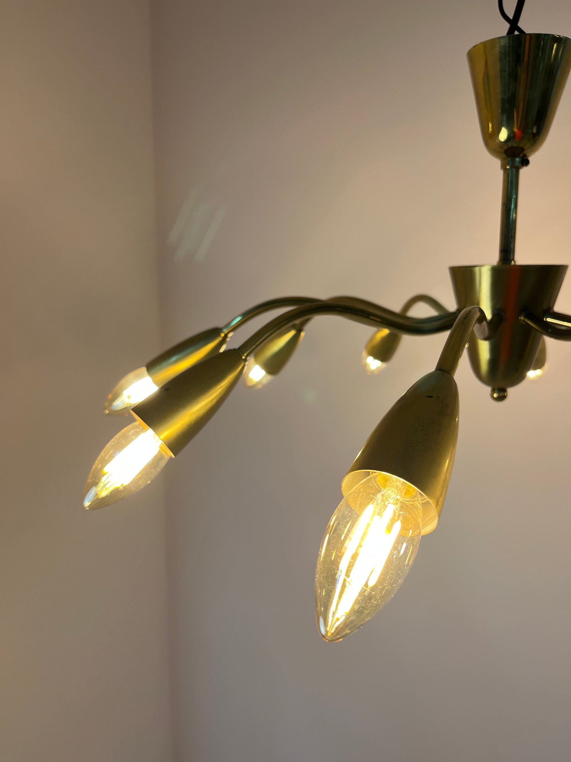 Vintage Kronleuchter 10-armig aus Messing mit Spider-Optik