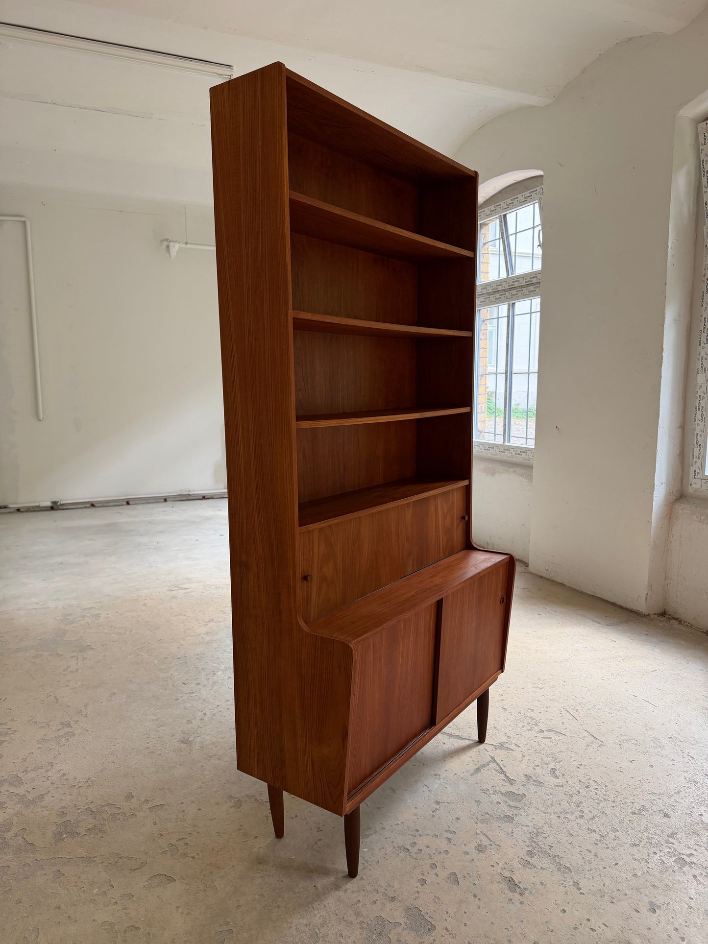 Vintage Bücherregal Teak mit Schiebetüren, Dänemark 50er Jahre