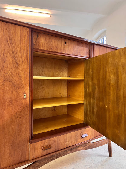 Vintage Kommode aus Teak aus Dänemark refurbished braun rotstichig Teakholz Metall