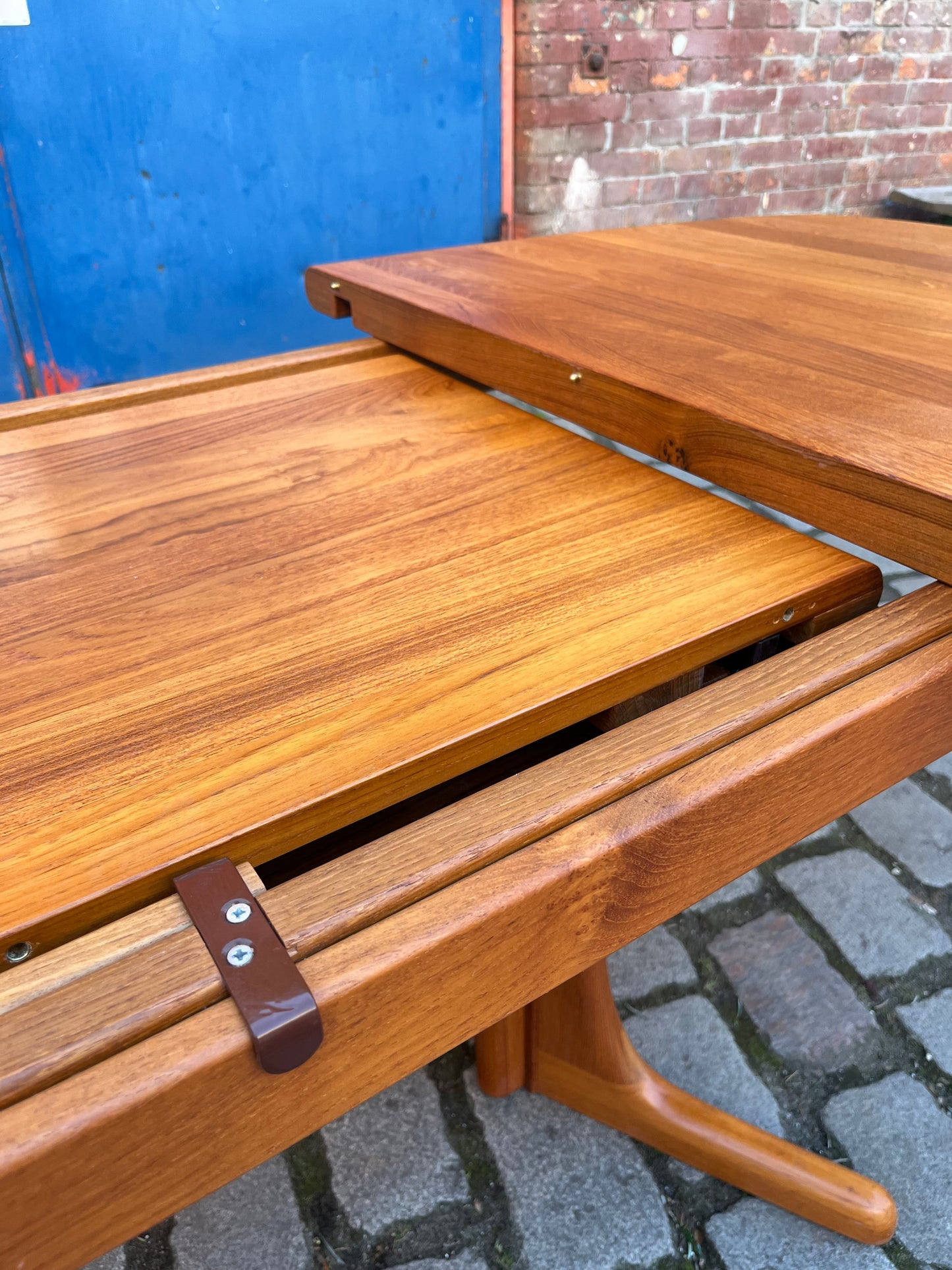 Vintage Esstisch ausziehbar Teak mit integriertem Plattenfach