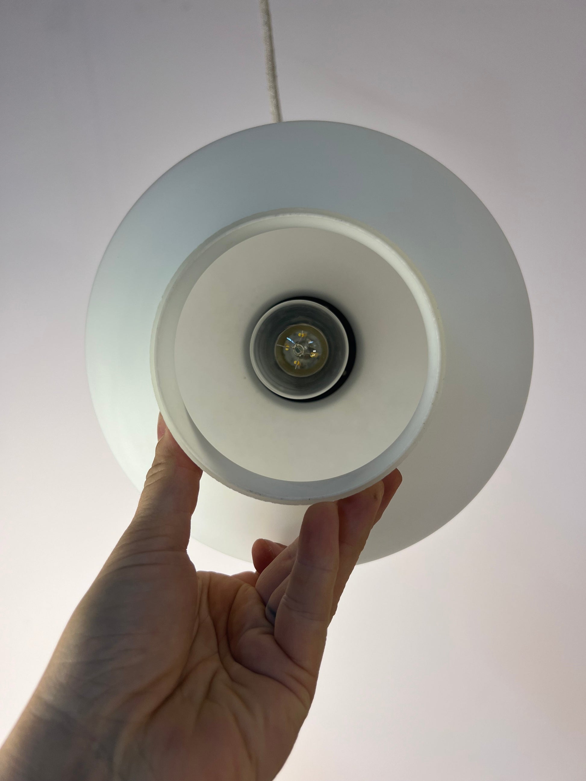 Vintage Hängelampe Opalglas und Messing aus Dänemark, 60er Jahre