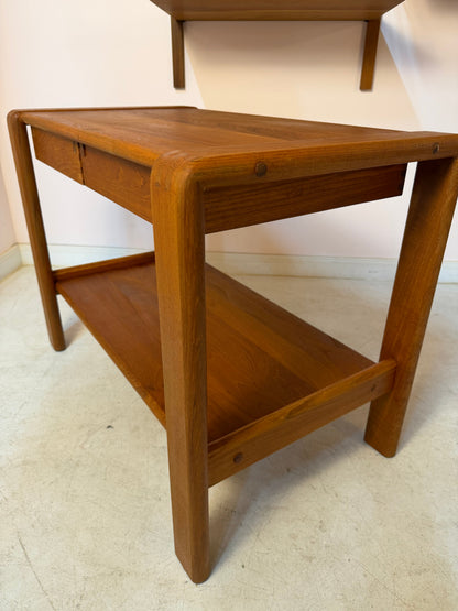Beistelltisch Teak mit Schubladen und Ablage aus Dänemark