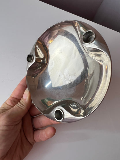 Schale von Stoff und Nagel