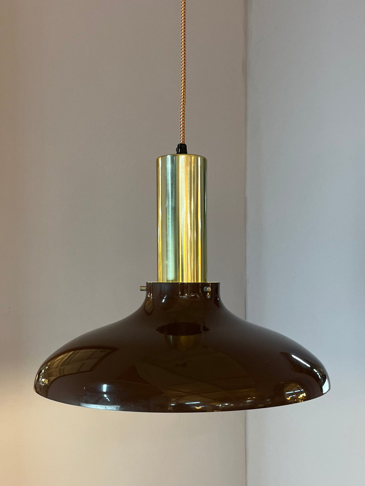 Lampe suspendue vintage en laiton marron du Danemark