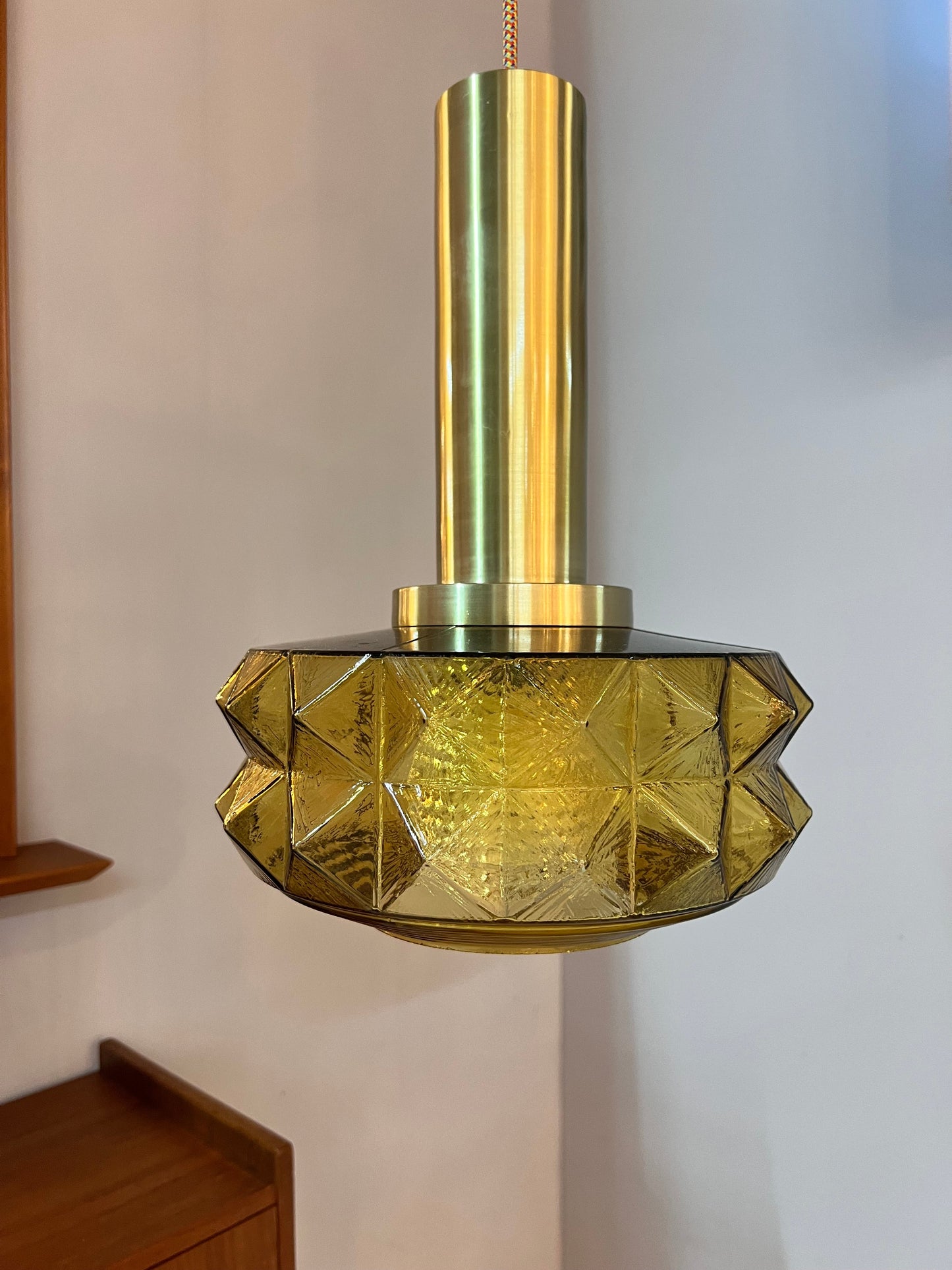 Lampe suspendue vintage en verre doré par Vitrika