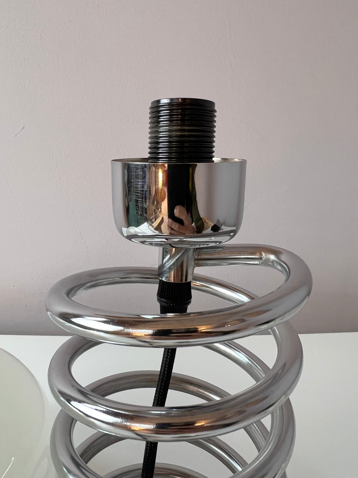 Spiral-Tischlampe Glas und Chrom von Ingo Maurer für HONSEL