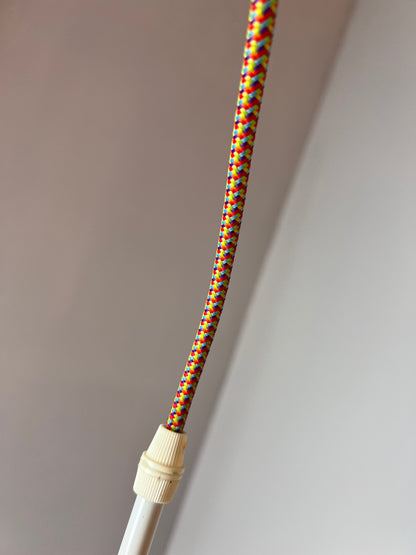 Lampe suspendue vintage en verre opale et laiton