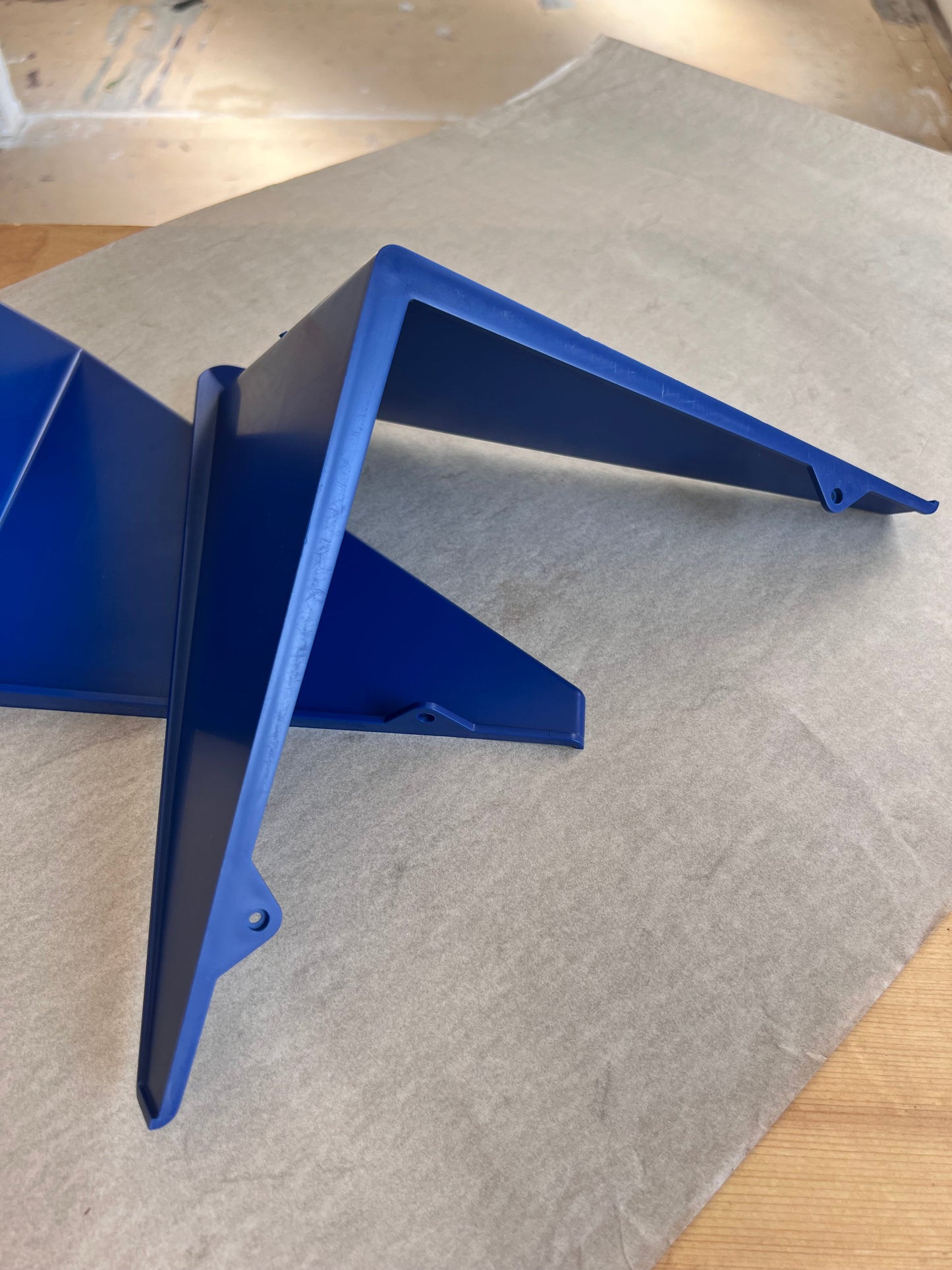 Étagère vintage « Papillon » bleue par Paul Cadovius, lot de 2