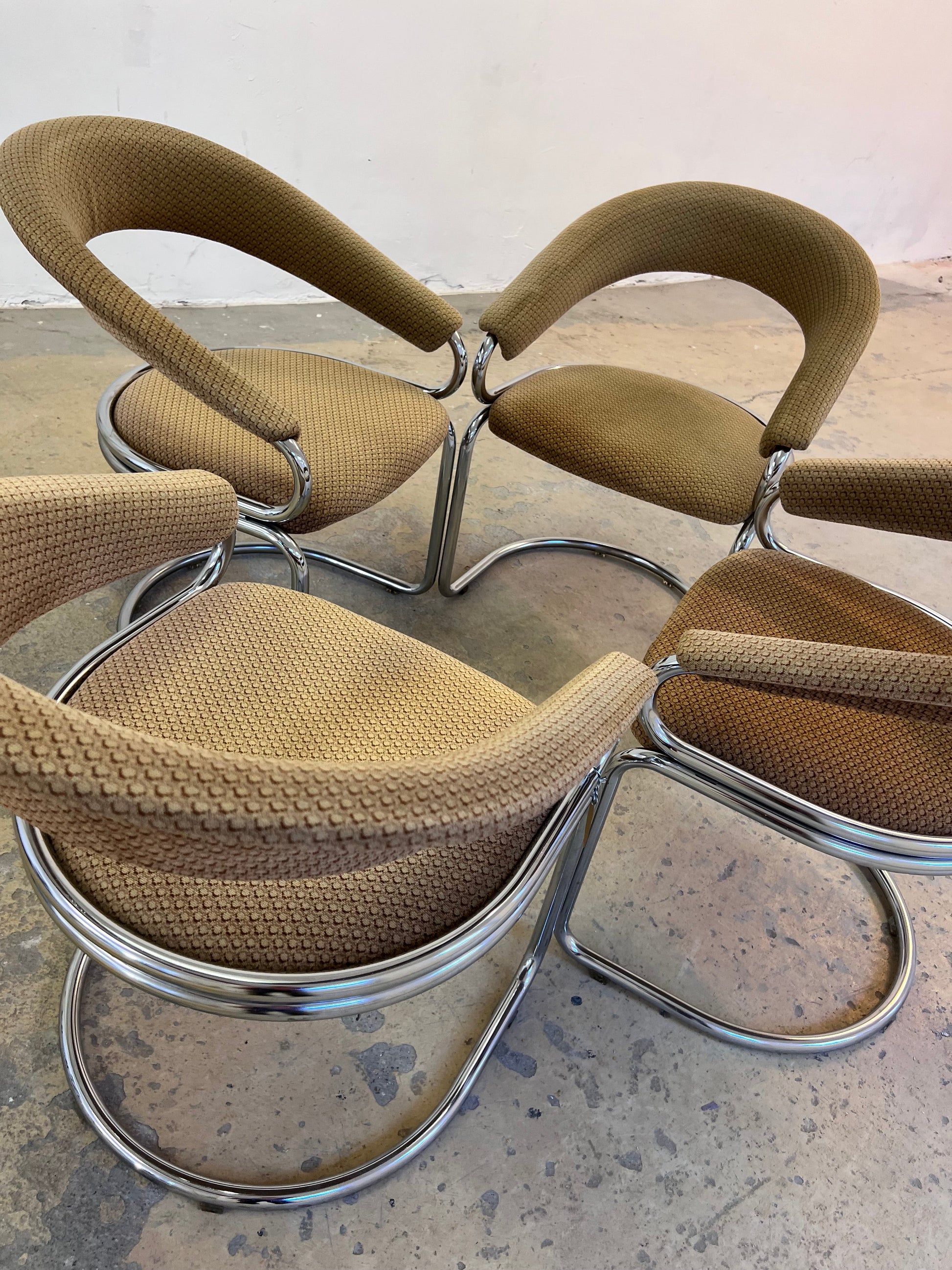 Vintage Freischwinger von Giotto Stoppino beige Chrom
