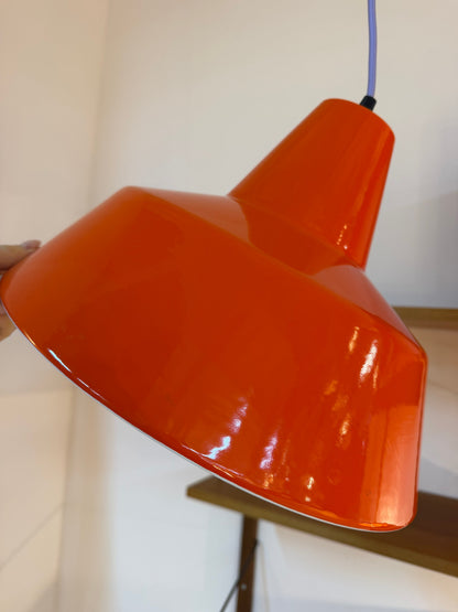 Pendelleuchte Emaille Orangerot von Louis Poulsen