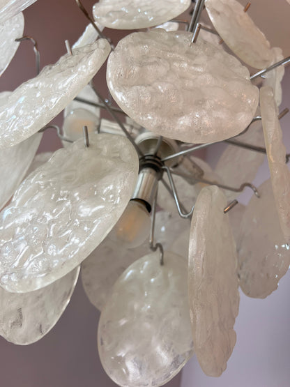 Vintage Kronleuchter weiß silber mit Acrylglasplatten von Gino Vistosi inspiriert