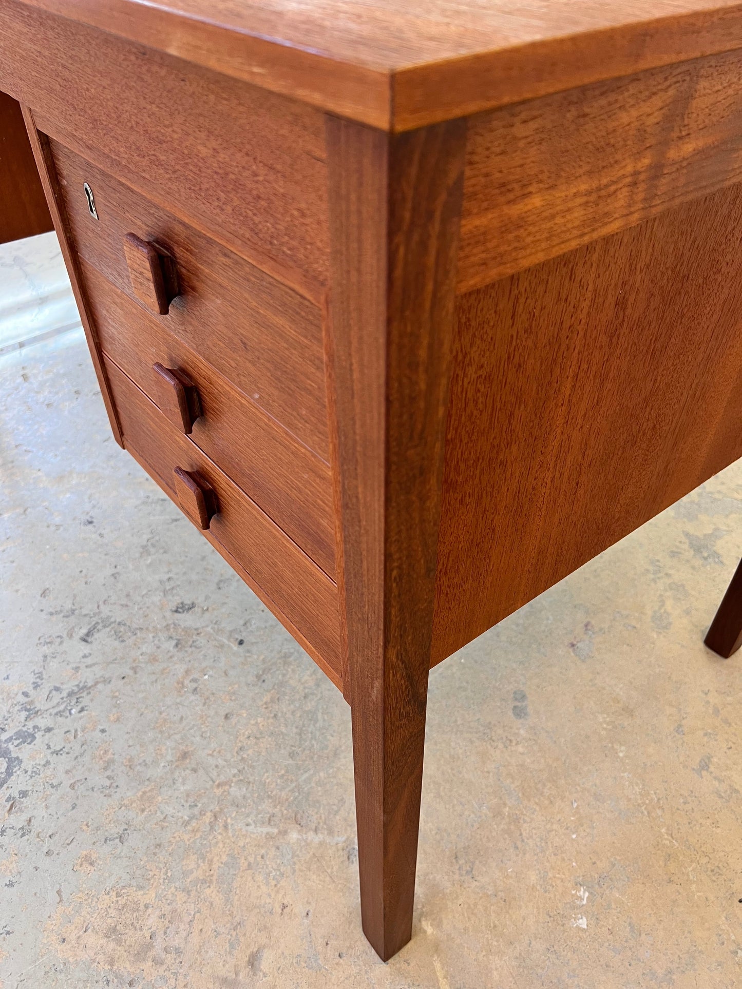 Vintage Schreibtisch von Domino Møbler Teak