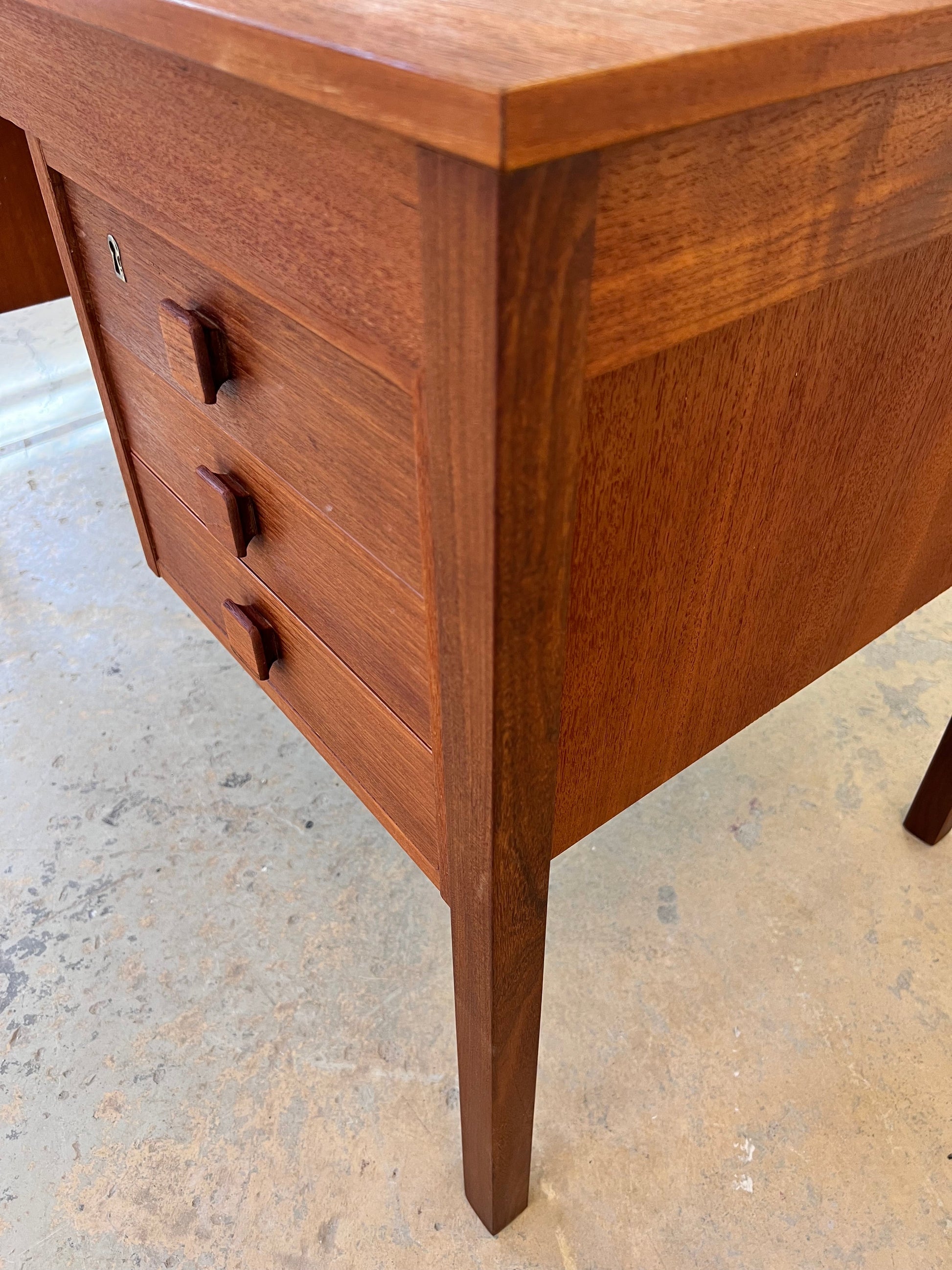 Vintage Schreibtisch von Domino Møbler Teak