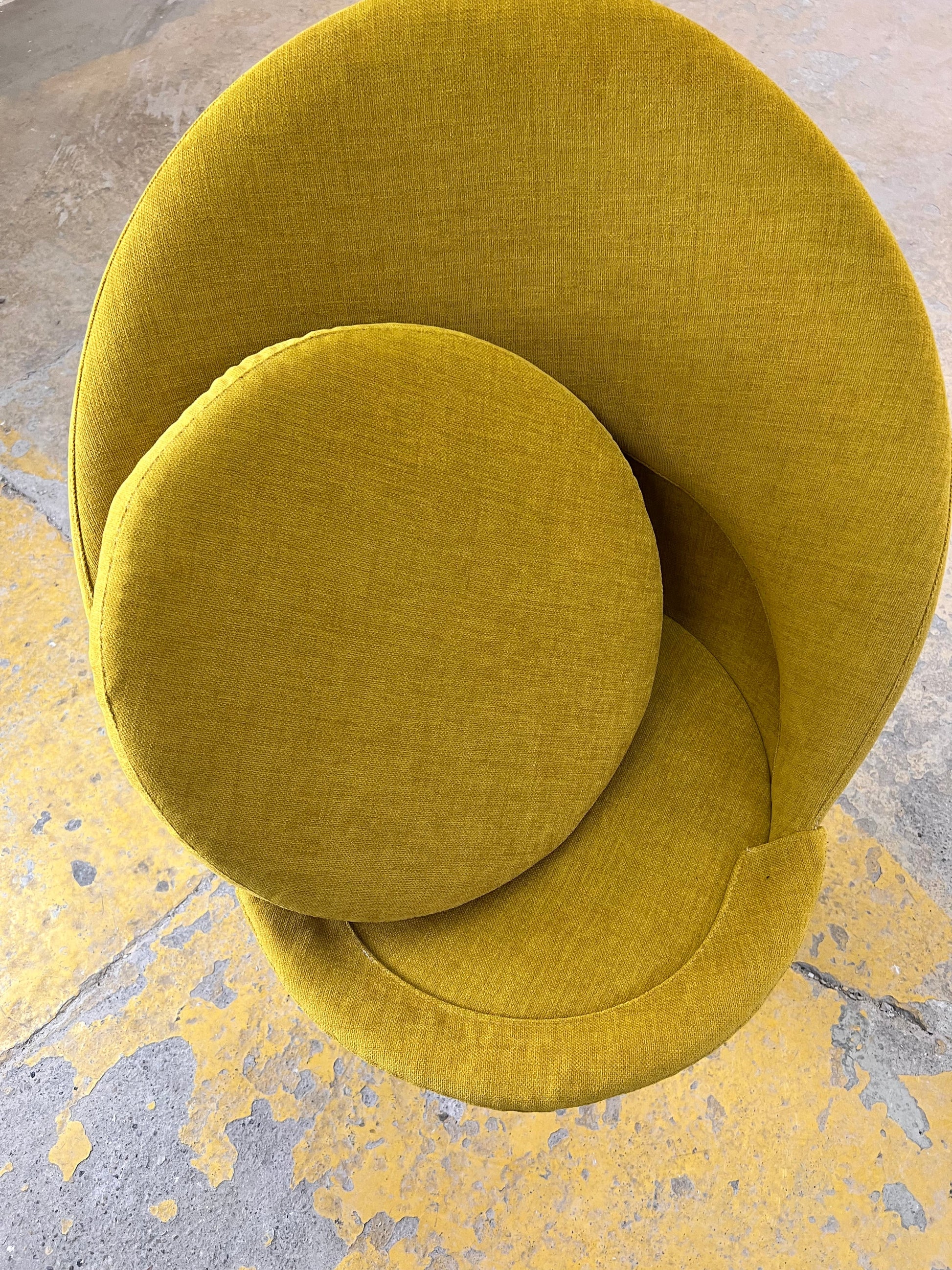 Vintage Sessel Cone Chair von Verner Panton drehbar gelb neu bezogen