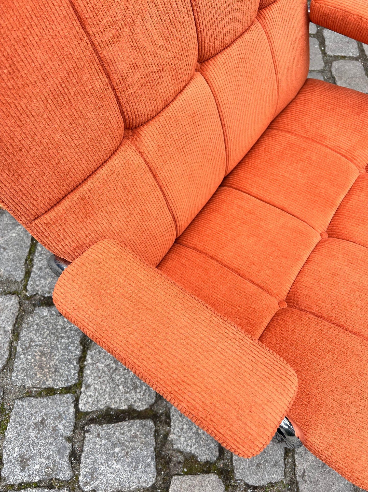 Sessel orange Cord Chrom mit Ottomane von pol international
