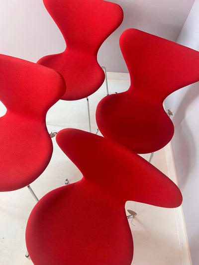 Chair Series 7 red by Arne Jacobsen for Fritz Hansen
