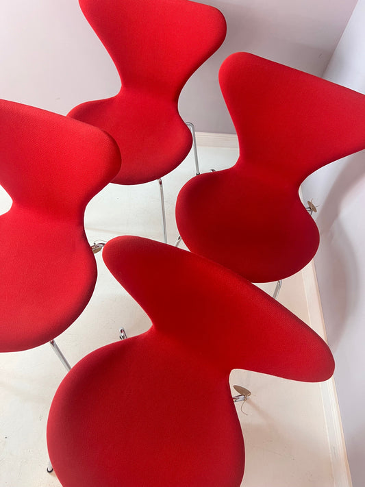 Stuhl Serie 7 rot von Arne Jacobsen für Fritz Hansen
