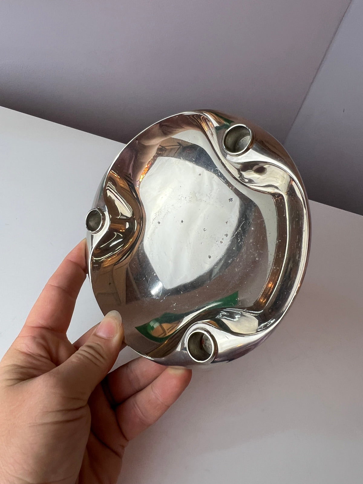 Ashtray made of fabric and nail